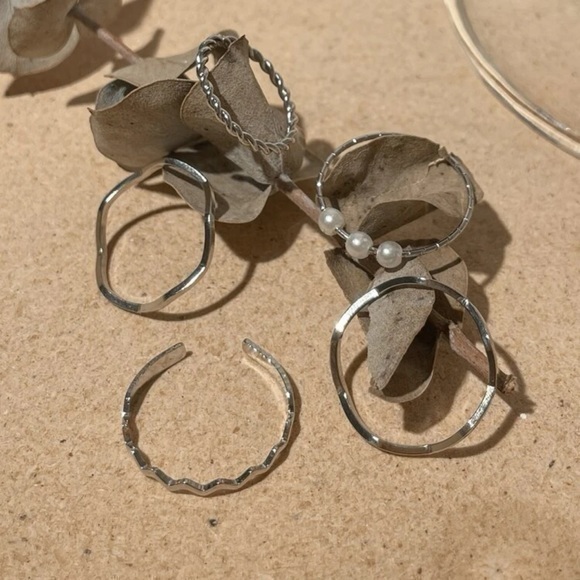 5 pcs Faux Pearl Textured Ring Set Silver Plated - Picture 5 of 13